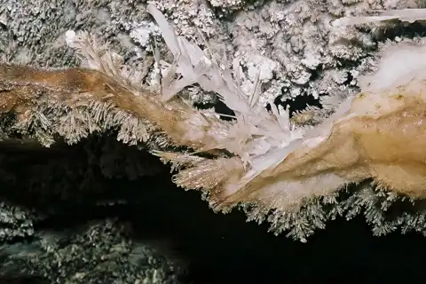 Crystal Tours | Sudwala Caves